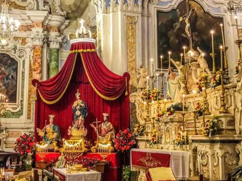 Lecce, chiedevano le offerte per la festa patronale, ma sono state minacciate