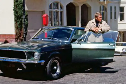 Venduta per 3,7 milioni di dollari l’auto guidata da Steve McQueen in "Bullitt" 