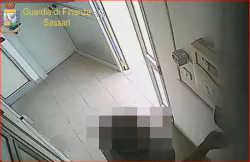 Assenteismo al Comune di Alghero: sospesi due dipendenti