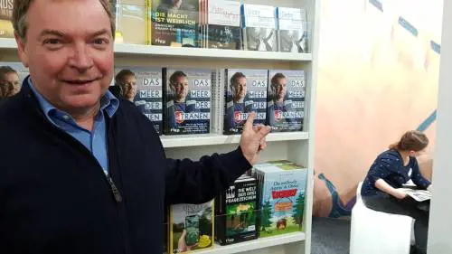 Ong, dopo la multa il comandante attacca ancora: "I dl Salvini indegni dell'Italia"