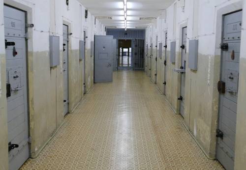 Spedizione punitiva contro detenuto nel carcere minorile di Nisida