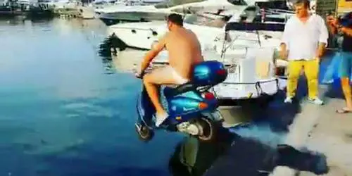 Motorino in mare, Balotelli prosciolto dall’accusa di istigazione a delinquere