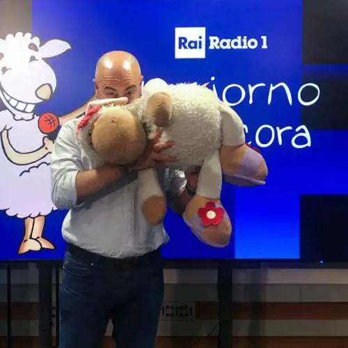 Paragone: “Voglio rientrare nei 5Stelle, vincerò la causa”