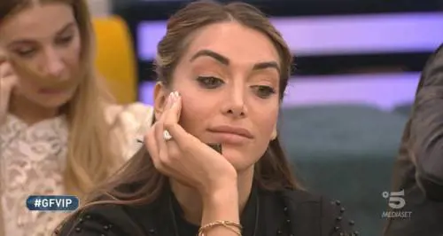 Gf Vip, Elisa De Panicis "smaschera" Andrea Denver: "Mi ha chiesto di avere una storia in Casa"
