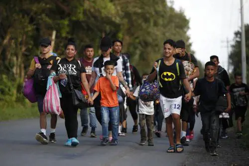 La nuova carovana di migranti ​che torna a minacciare Trump