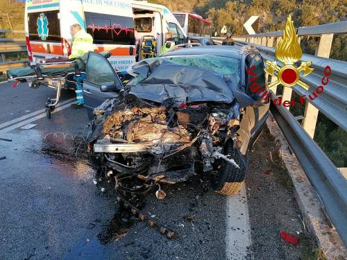 Auto contro pullman, due morti nel Grossetano