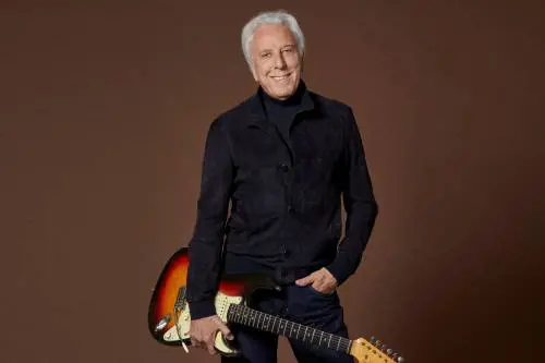 "La mia storia musicale raccontata in teatro Ci sarà pure la Vanoni"