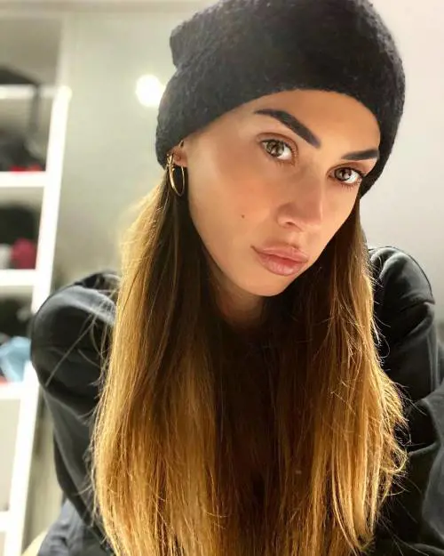 Melissa Satta in sauna, ma il web non apprezza il tattoo