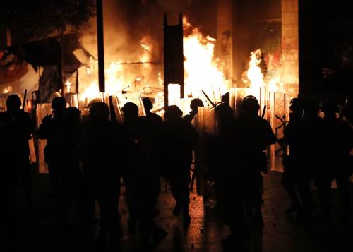 Libano, esplodono le proteste centinaia di feriti e nuovo caos