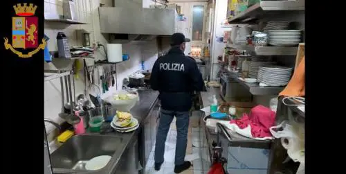 Sporcizia e pessime condizioni igieniche: chiuso ristorante etnico