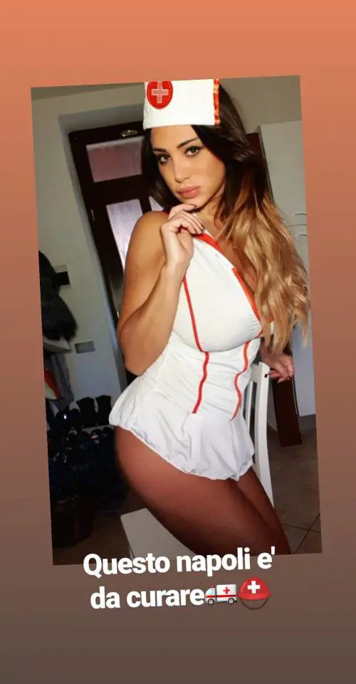 Marika Fruscio infermiera sexy sui social