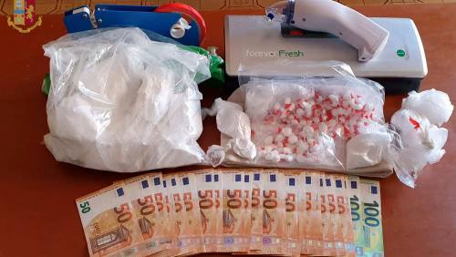 Aveva un chilo di cocaina nel seminterrato: arrestato