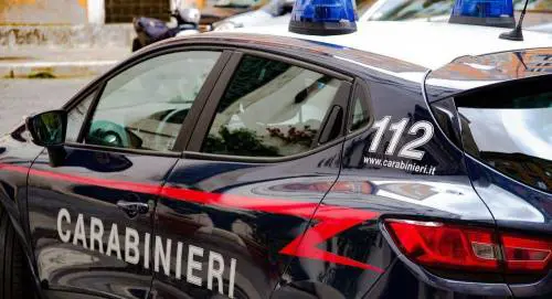 " O mi date i soldi o vi uccido uno ad uno", arrestato tossicodipendente