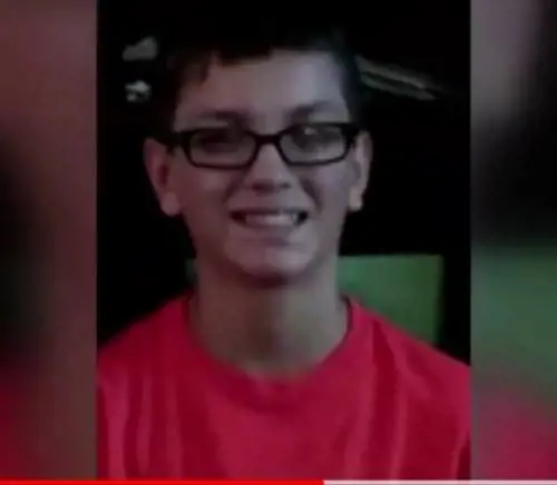 Scomparso da un mese, ragazzino ritrovato in una canna fumaria