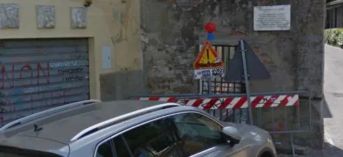 Le transenne in strada anche dopo 7 anni: record nelle vie di Firenze