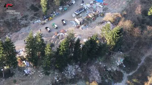 Sequestrata discarica abusiva in area tutelata, 8 denunce