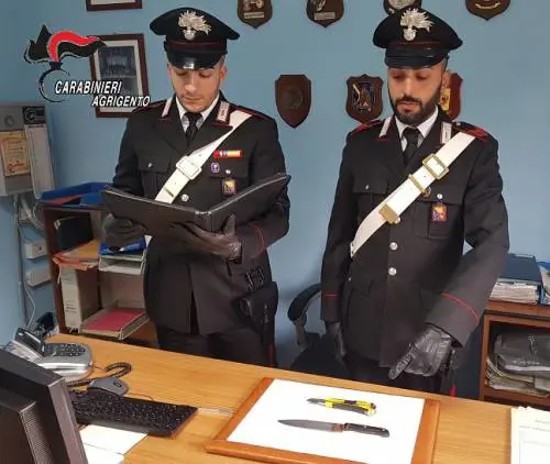 La lite tra parenti finisce a coltellate