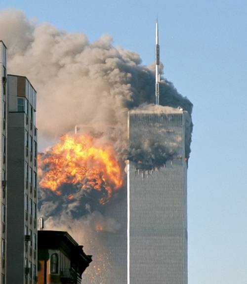 Francia, polemiche per un manuale di storia che coinvolge la Cia negli attacchi dell'11 settembre
