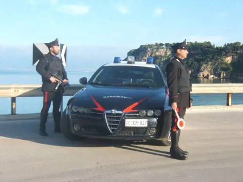 Picchiano un connazionale per un telefonino: in aumento rapine e furti a Trapani