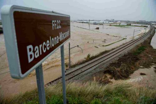 La tempesta Gloria fa 10 vittime in Spagna, allarme in Francia