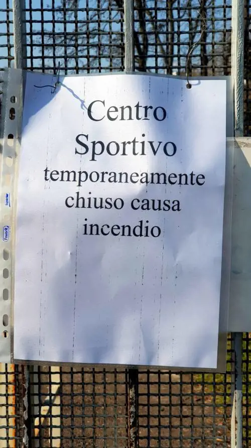Milano, incendio nella notte nella scuola di polizia locale