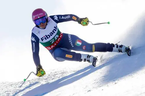 Sci, podio azzurro nella discesa di Bansko: Curtoni davanti a Bassino e Brignone