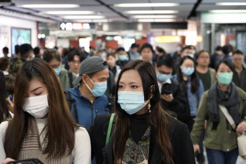 Virus Cina, 80 morti. Farnesina lavora a piano per evacuare gli italiani