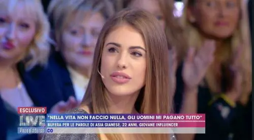 Asia Gianese pubblica le chat con Francesco Sarcina: "Bimba, mi dai il tuo numero?"