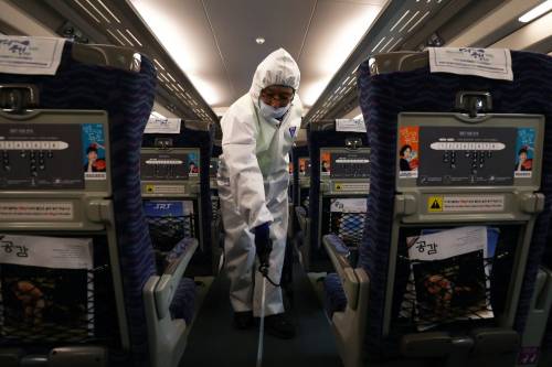 Virus, un business miliardario: ecco quanto "vale" la pandemia