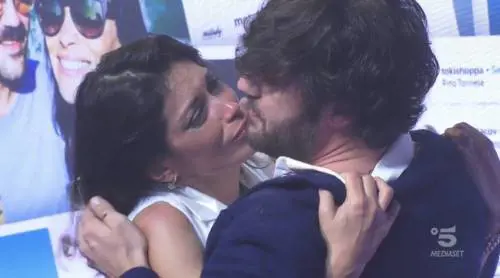 Gf Vip, Fernanda Lessa ha avuto il coronavirus? Parla il marito: "Solo una brutta bronchite"