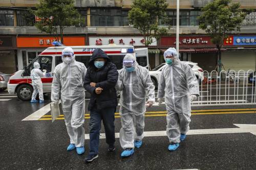 Virus cinese, allarme per i contagi senza sintomi
