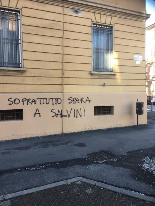 Bologna, nuove minacce al leader leghista: "Soprattutto spara a Salvini"