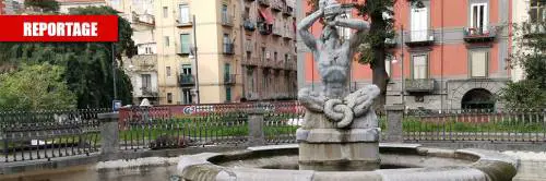 Napoli, a piazza Cavour tra rifiuti e accampamenti