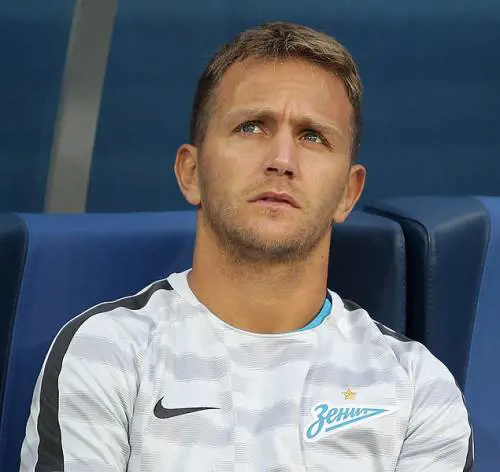 Giallo Criscito, diserta le visite mediche con la Fiorentina e sbotta col Genoa