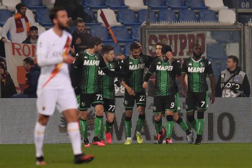 Il Sassuolo piega 4-2 la Roma: quarto posto a rischio