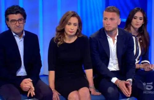 Ciro Immobile e la moglie a C'è posta per te, il pubblico insorge: "Regalo inadatto"