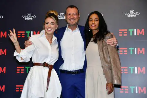 Sanremo, Rula Jebreal devolve metà del suo compenso a una donna stuprata dall'Isis