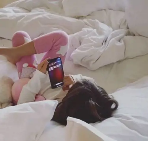 La figlia di Elisabetta Canalis si arrabbia con Siri: "Non mi piaci"