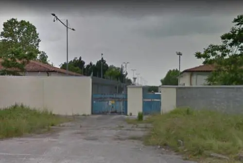 Il magrebino pluripregiudicato: botte alla ex, sequestro del parroco e la rapina con pistola