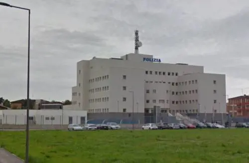 Rovigo, pakistani pestano a sangue maliano e bloccano il traffico