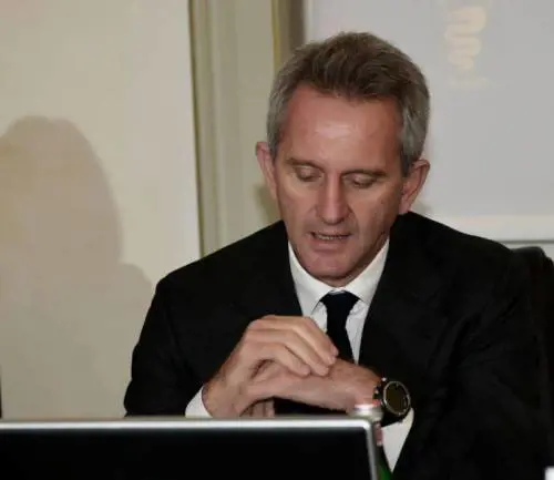 Sale l'utile Mediobanca. E Nagel apre il cantiere per il nuovo statuto