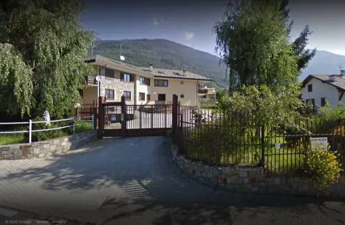 Gli sequestrano la patente: irrompe in caserma e punta una calibro 22 alla testa di un militare