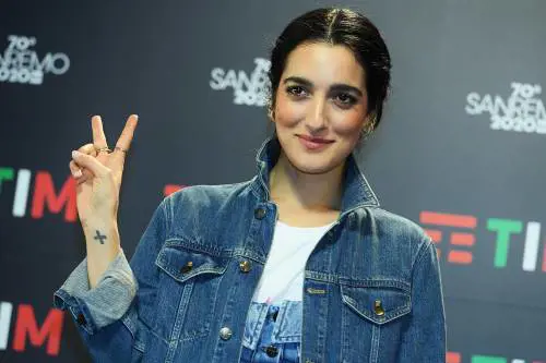 Il duro sfogo di Levante: "Sono incavolata, noi donne discriminate da battute sessiste"