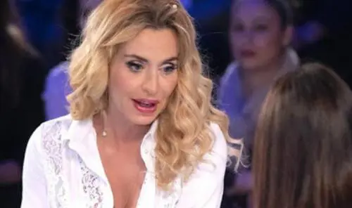 Verissimo, Valeria Marini rivela:  "Ecco perché sono stata male"