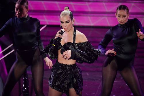 Da Dua Lipa a Elodie, ​Sanremo si fa sensuale 