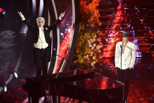 Sanremo, il racconto choc dei testimoni: "Morgan e Bugo si sono presi a morsi e sputi"