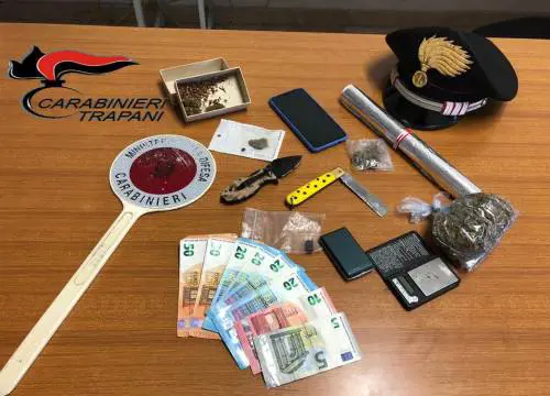 Le consegne del pusher? La droga arriva a domicilio con il furgone