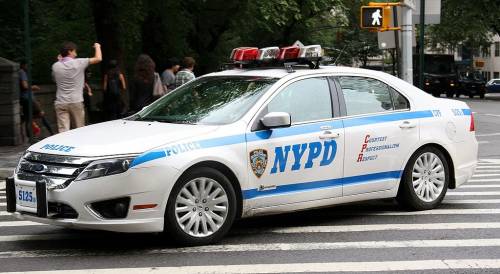 New York, polizia sotto attacco: due agenti feriti nel giro di dodici ore