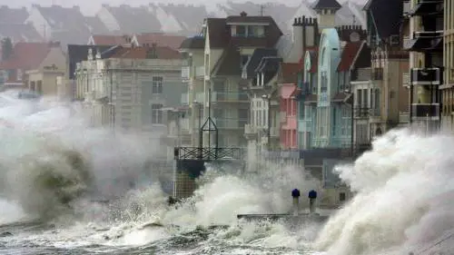 La "coda" della tempesta e affondo gelido: cosa accadrà in Italia