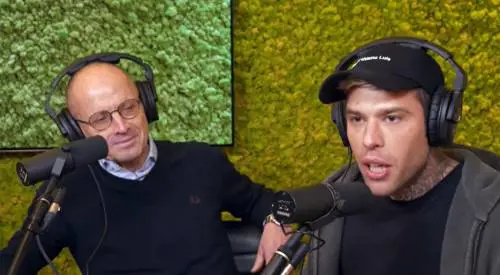 Fedez sulla Bibbia: "Uguale a Harry Potter e Signore degli Anelli"